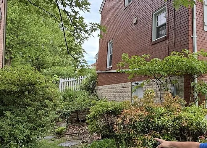 Villa Beautiful Three Bedroom Two Bathroom One Car Garage Spacious Stylish House Pittsburgh