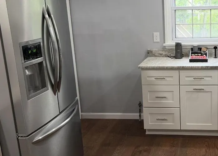 Villa Beautiful Three Bedroom Two Bathroom One Car Garage Spacious Stylish House Pittsburgh